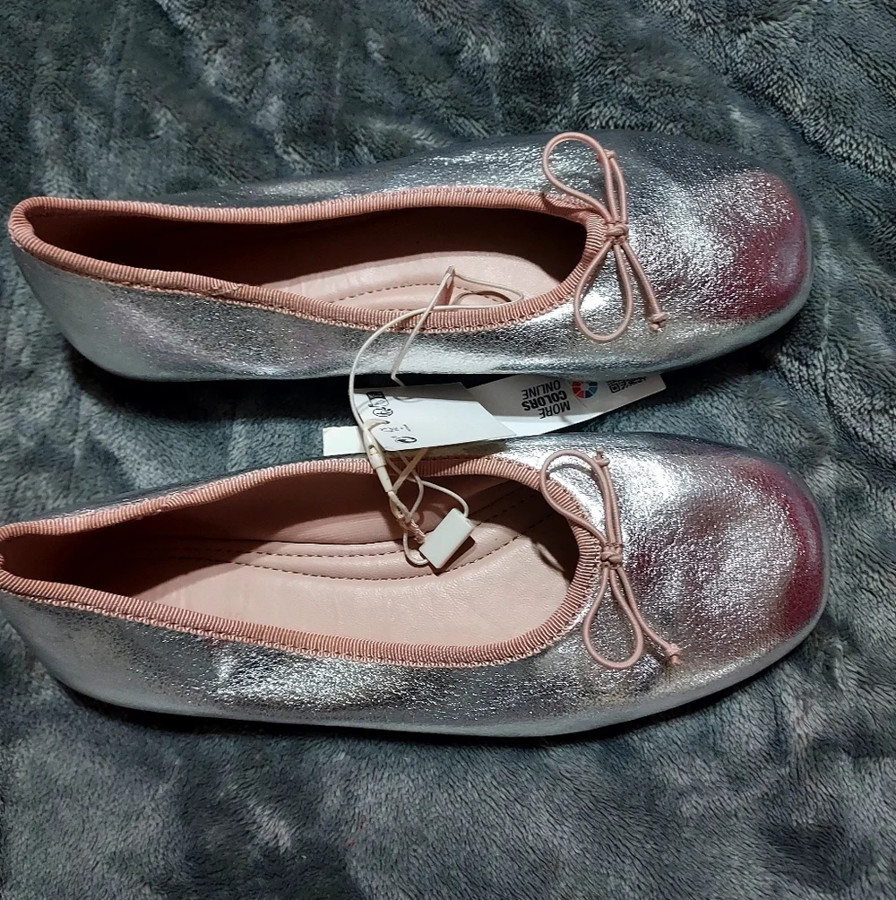 Zara Girls Metallic Silver Ballet Flats Sz-1/32